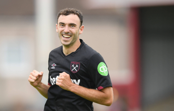 Andy Irving của West Ham đang đàm phán để gia nhập Sparta Prague