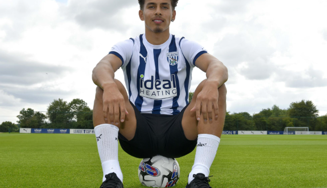 Birmingham chiêu mộ tiền vệ tấn công Jeremy Sarmiento