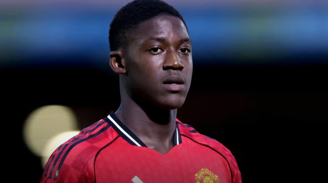Kobbie Mainoo không có ý định rời Manchester United